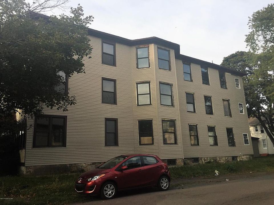 2nd image of 563 N Laurel St
