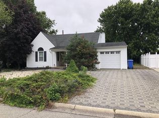 271 Jennings Rd, Manahawkin, NJ 08050