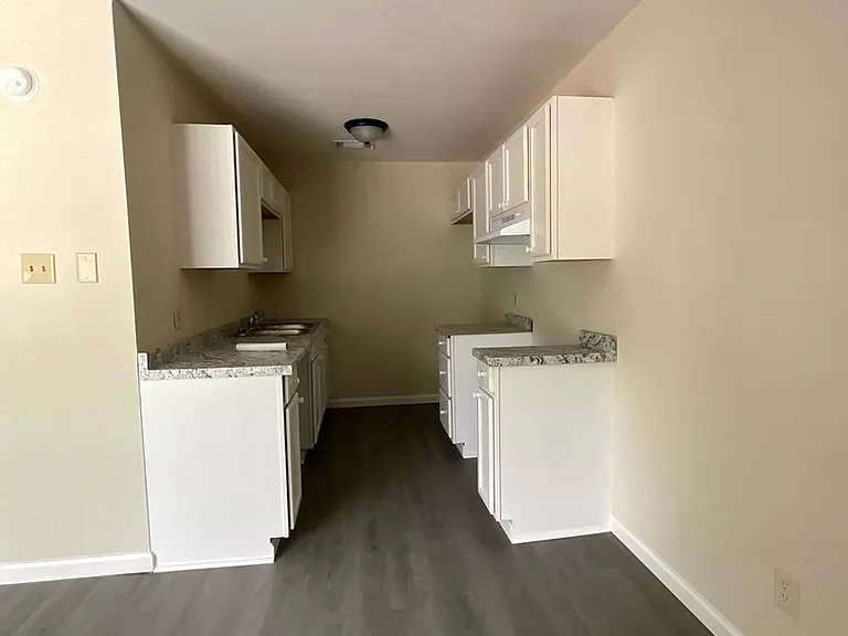 306 W Harriet St — Photo 17