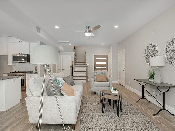 4th image of 732 Teakwood Dr