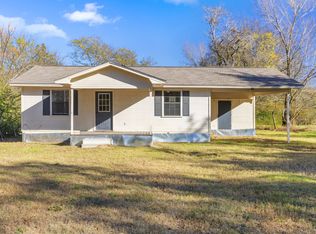 175 S Dunbar Ln, Emory, TX 75440