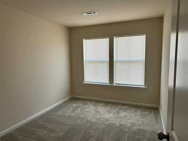 877 Falls Grove Trl — Photo 34