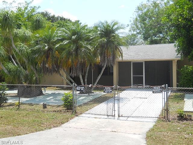 1st image of 418 Morgan Cir S
