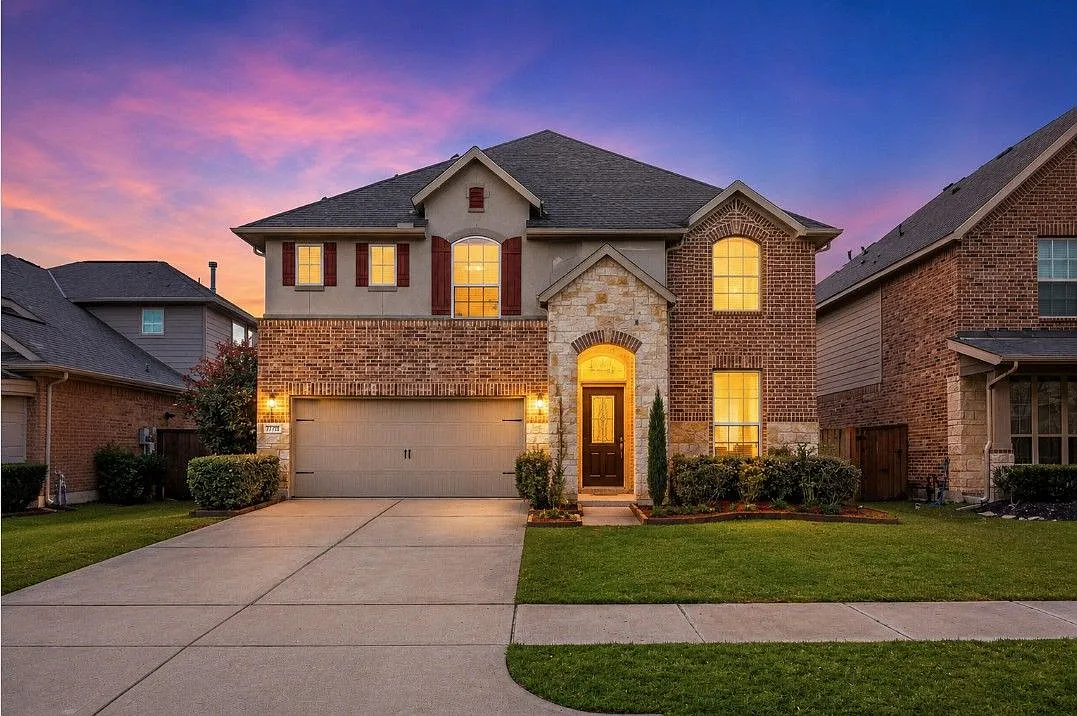4 bed, 3.0 bath, 3159 sqft, $3,000 — Photo 1