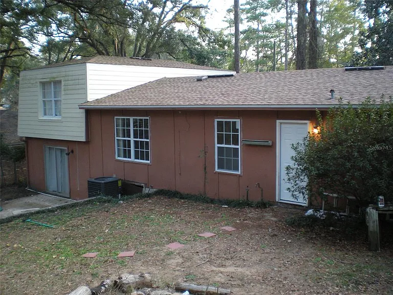 1919 Nanticoke Cir — Photo 3