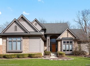 7487 Kennington Blvd, West Bloomfield, MI 48322