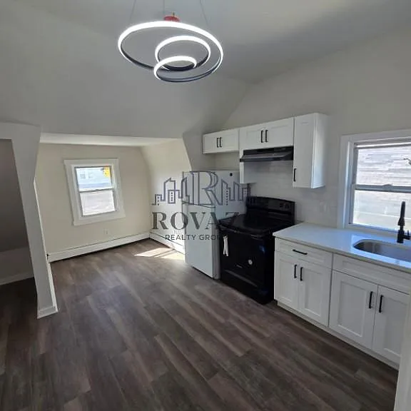 22-21 Eckert Ave #2 — Photo 1