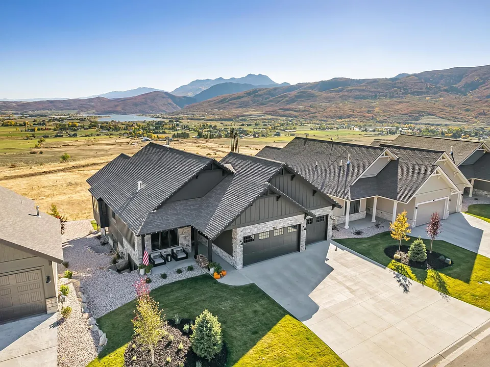 5984 E Big Horn Pkwy