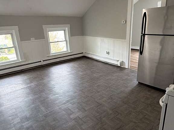 2nd image of 31 Lincoln Ave APT 6