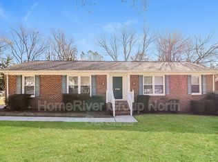 6105 Arcadia Dr, Greensboro, NC 27410