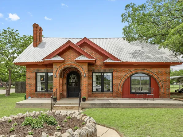 803 Norwood St, Brownwood, TX 76801