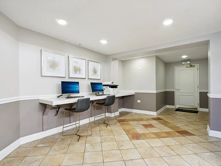 2 Itasca Place — Photo 4
