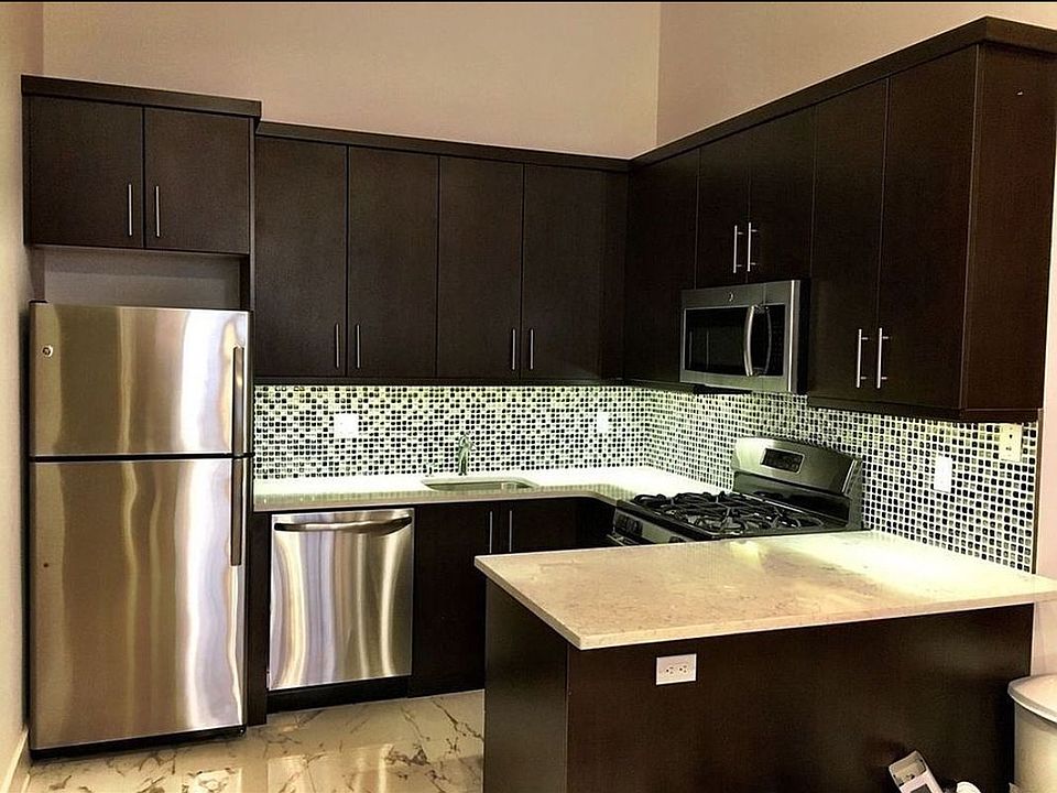 1st image of 2571 22nd St APT 1C