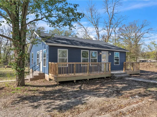 409 2nd Ave NE, Gravette, AR 72736