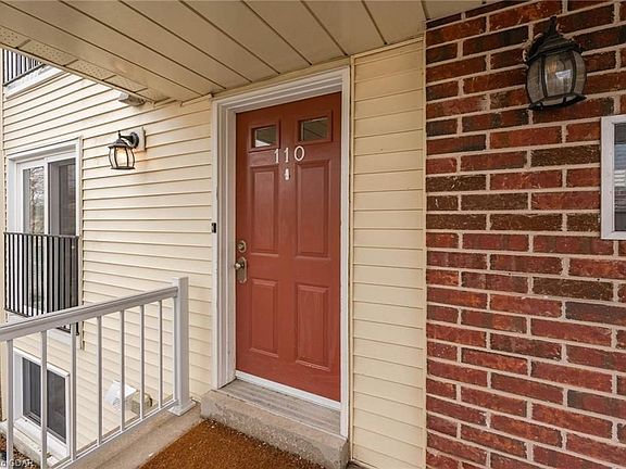 5th image of 456 Janefield Ave #110