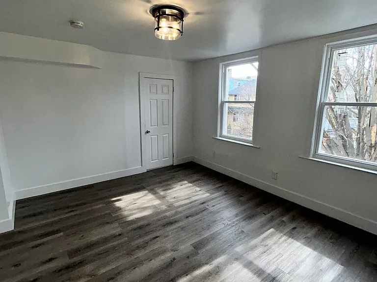 21 Tillinghast St — Photo 12
