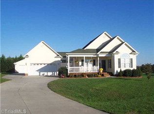 145 Landis Ct, Mocksville, NC 27028