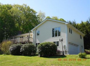 52 Meeting House Hill Rd, Durham, CT 06422