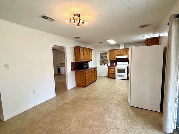 4th image of 43063 Black Bayou Rd