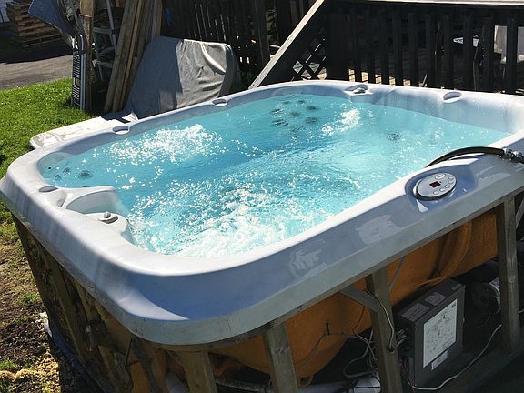 Hot Tub (Nearly renovated, landscaping soon)