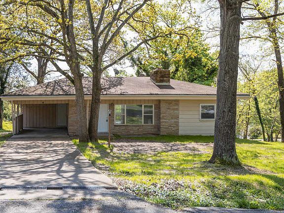 2nd image of 17 Sycamore Dr