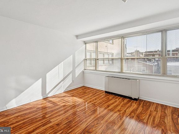 2nd image of 1810 Rittenhouse Sq APT 406