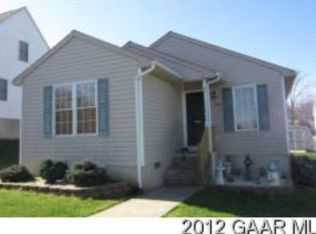 1024 4th St, Waynesboro, VA 22980