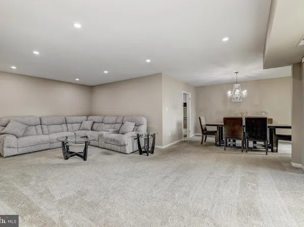 7 Slade Ave APT 607, Baltimore, MD 21208