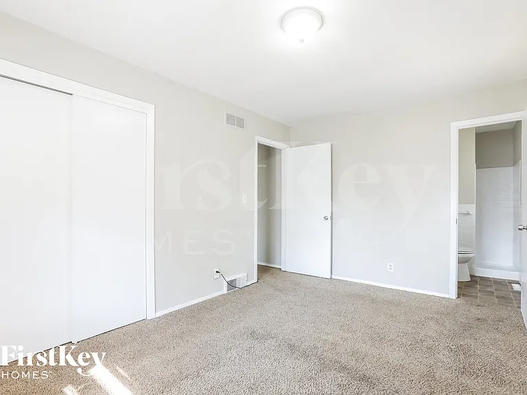 3605 S Stayton Ave — Photo 7