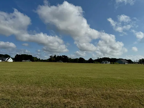 47 Olde Mill Ln, New Church, VA 23415