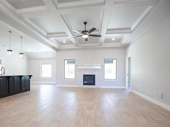 3rd image of 12501 Samara Dr