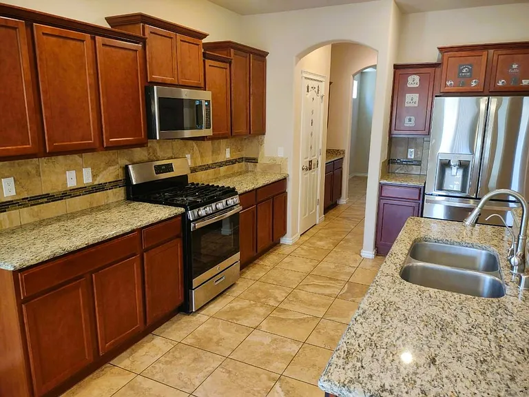 7332 Meadow Sage Dr — Photo 12