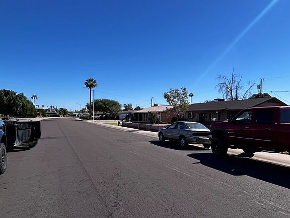 5th image of 3210 W Country Gables Dr