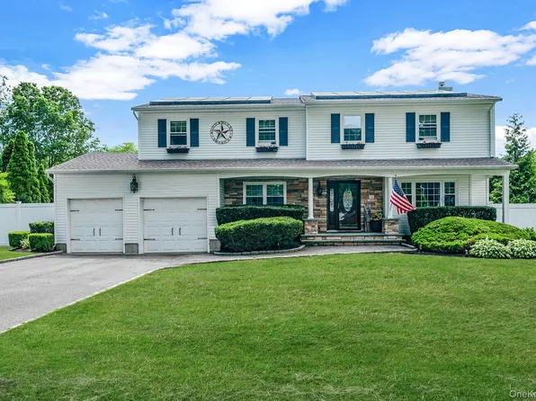 4 Sharon Drive, Coram, NY 11727