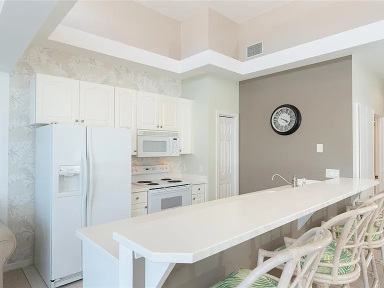 8280 Harborside Cir — Photo 7
