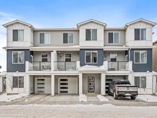 65 NE Belvedere Point SE #303, Calgary, AB T2A 7Y9