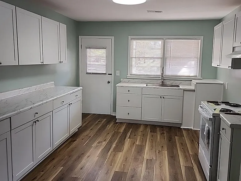 Kitchen overview
