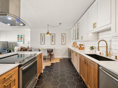 250 Montecito Ave APT 204, Oakland, CA, 94610