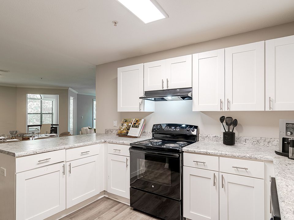 Spacious Kitchen