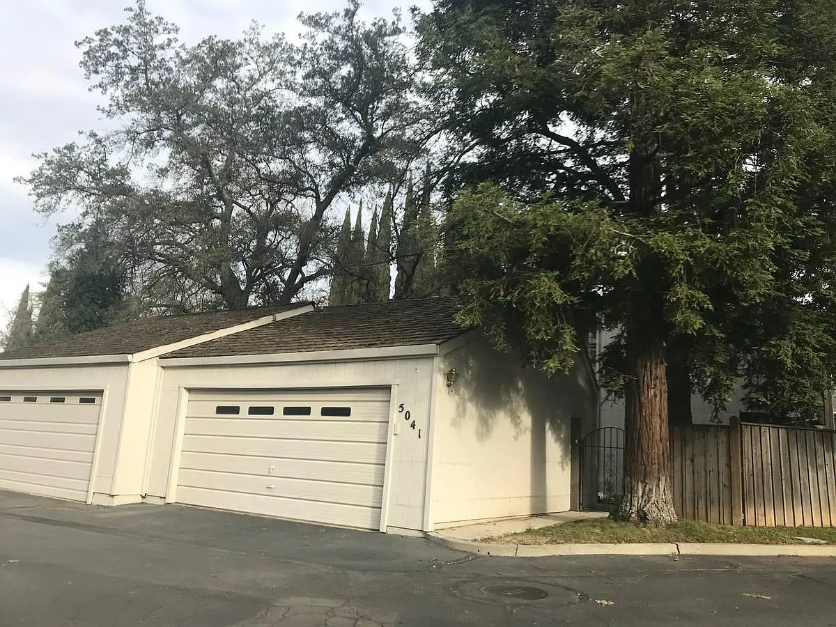 5041 Verdant Ln photo 1