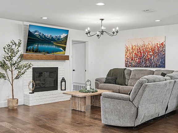 4th image of 333 Highland Dr