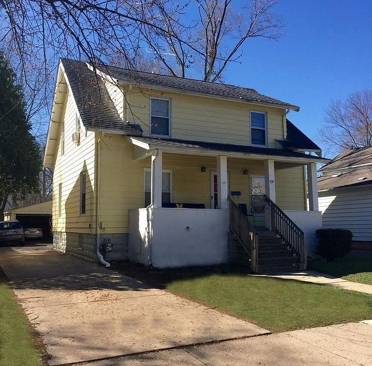 1st image of 922 Woodlawn Ave