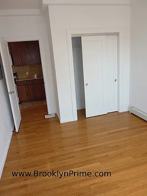 Rented by Brooklyn Real Estate Services | media 10