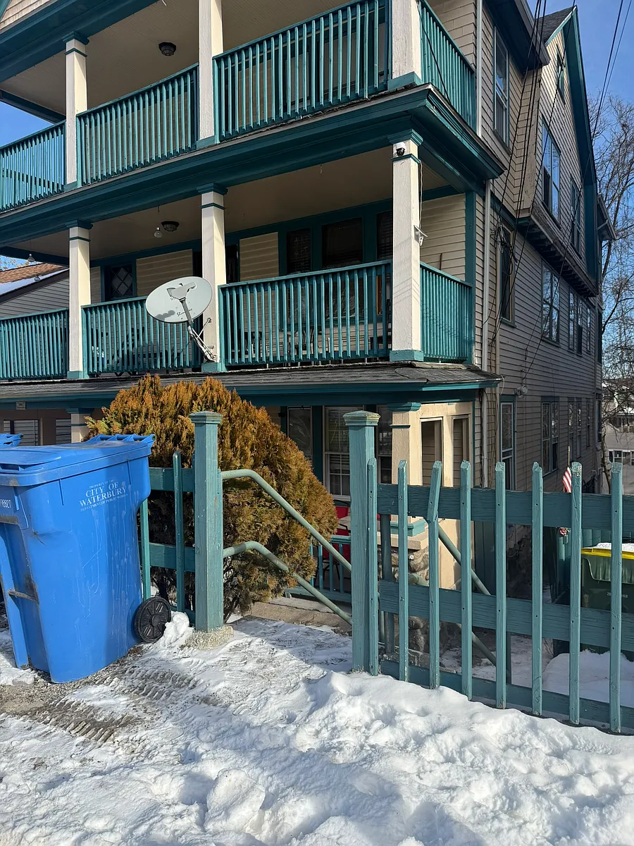 Building Photo - 158 Alder St #3