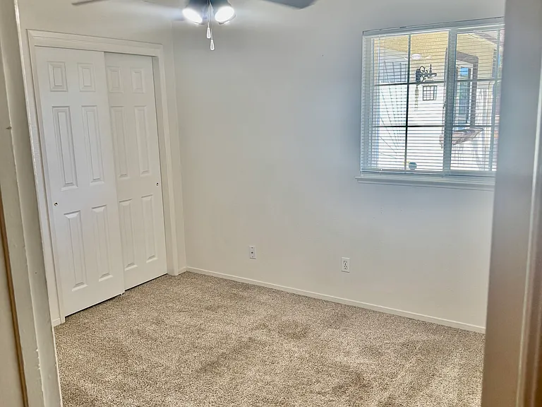 1607 Ashlan Ave — Photo 12