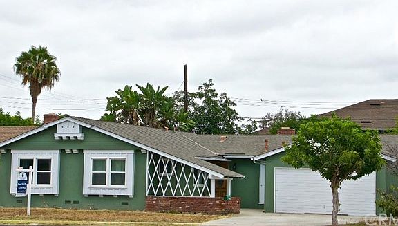 4th image of 2206 E Banyan Ln