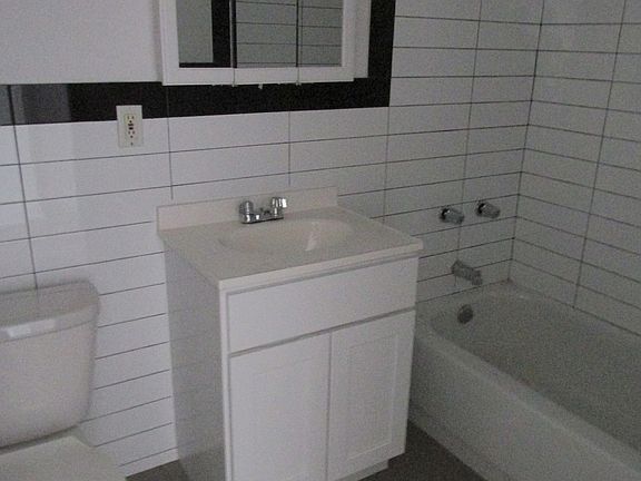 4th image of 1236 Atlantic Ave APT 411