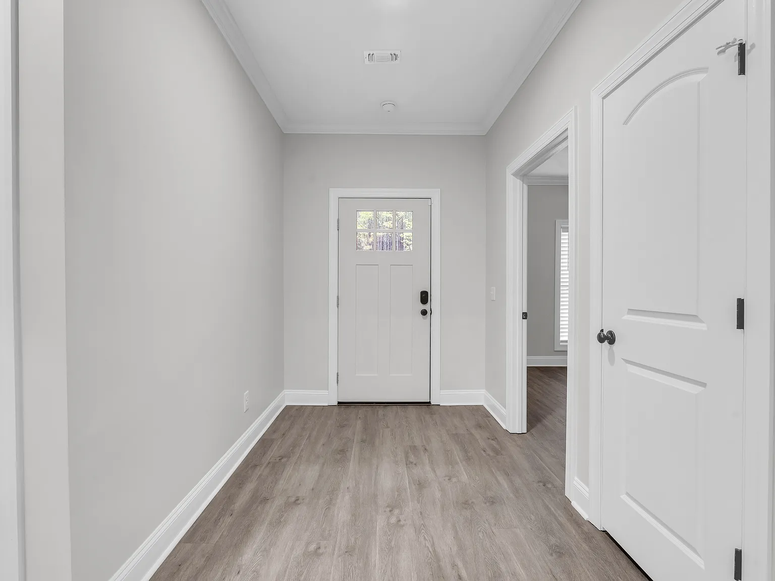 3 bed, 1800 sqft, $1,815 — Photo 4
