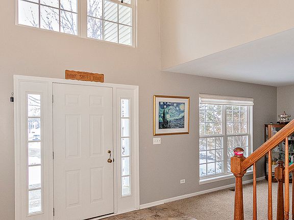 2nd image of 796 Horseshoe Cir