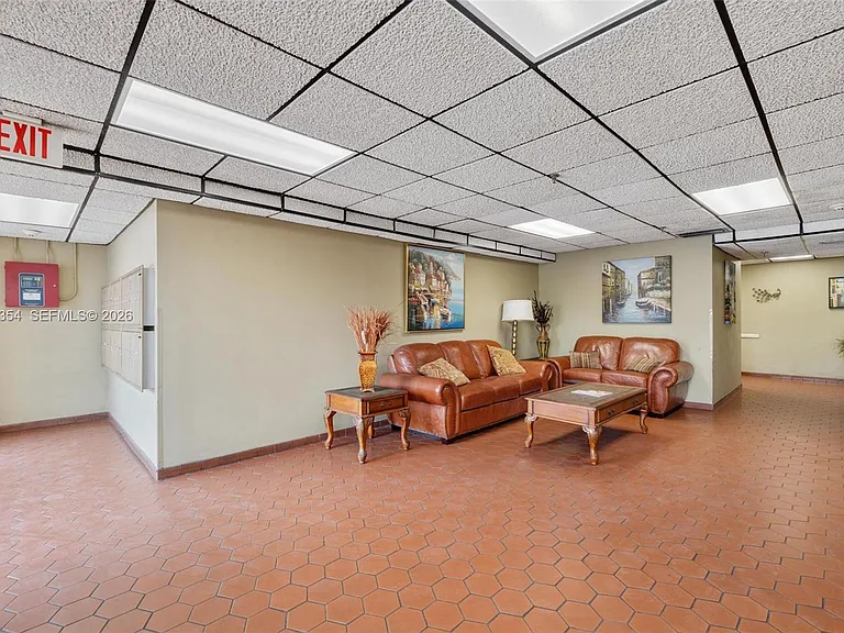 4101 Indian Creek Dr #507 — Photo 3